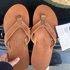 Mens rainbow sandals, wide strap size 11/12. NEVER WORN!